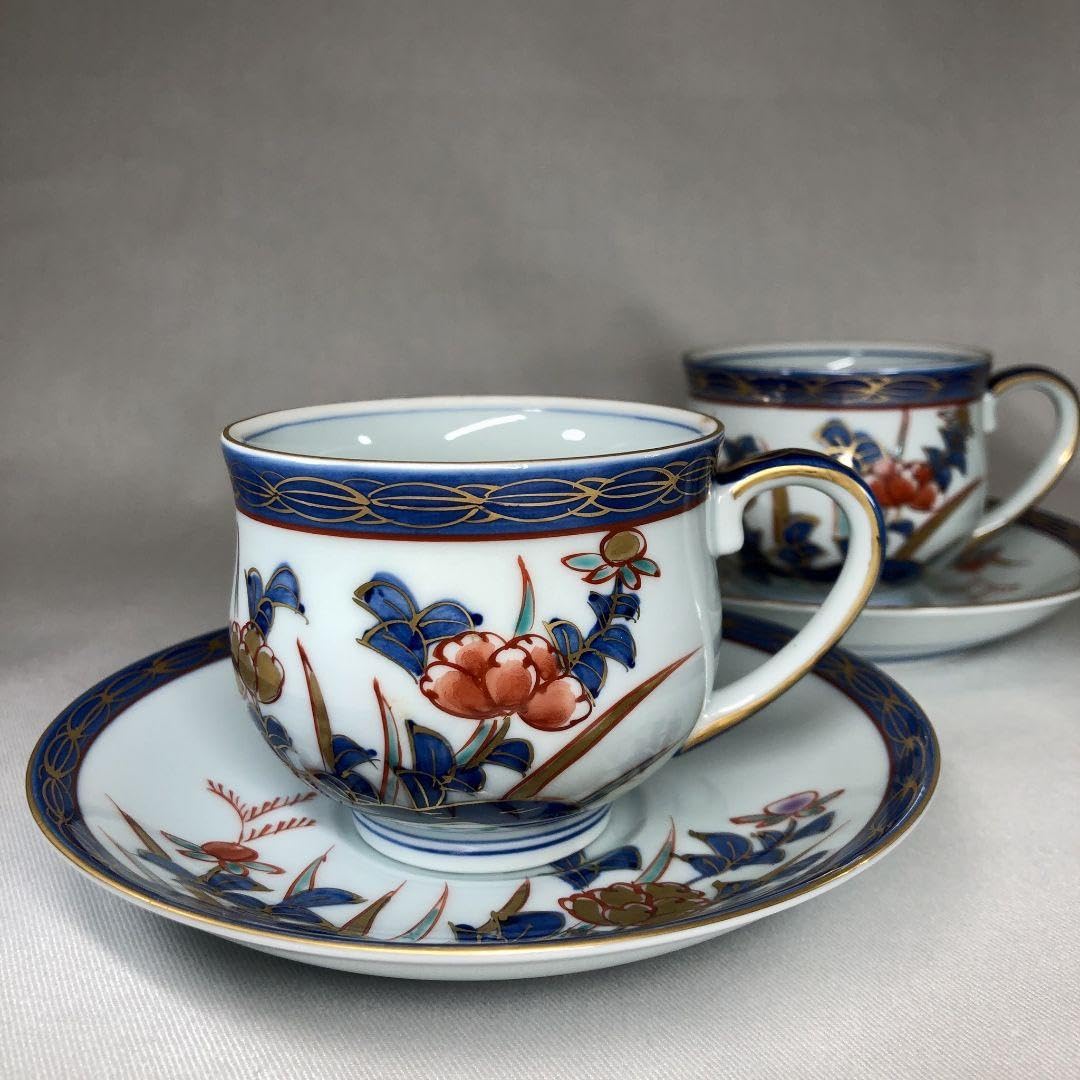 有田焼　華山萬右衛門　古伊万里岩牡丹　コーヒー碗皿 Amazon.co.jp: 有田焼 華山 萬右衛門 古伊万里岩牡丹 カップ&ソーサー